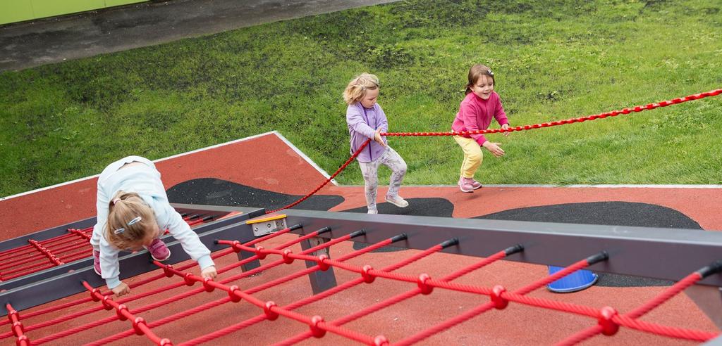 2018 Foreldremøte Planleggingsdag. Barnehagen er stengt SU - møte Najonal brannvernveke Planleggingsdag. Felles for Ulstein Kommune Solsikkefest.