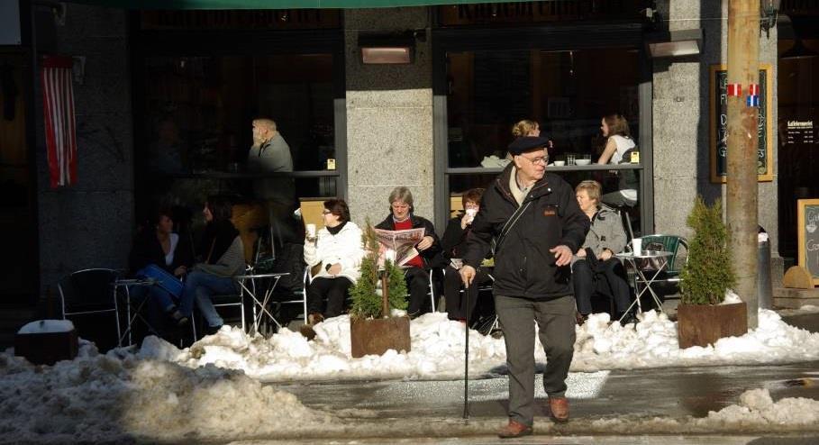 "Hadde vi kunnet vært i byen kunne vi sittet å kikke på folk, på bussær og guri land der komer han