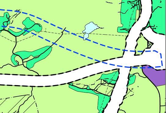 Figur 4-6 Kommunedelplan for Mandalselva, utsnitt fra kommuneplanen med forslag til plangrense for ny E39 (blå stiplet linje) til venstre og kommunedelplan til høyre.