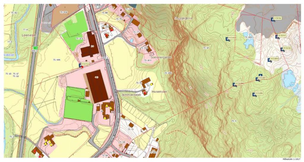 Det er tidligere registrert et automatisk fredet kulturminne på ridebanen ved Rosseland skole (ID 114731).