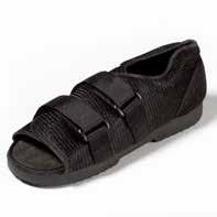 Postoperativ sko Behandlingssko laget av slitesterk laminert nylon. Overdelen er formsydd med god overlapping for å passe såvel mindre føtter som gips.