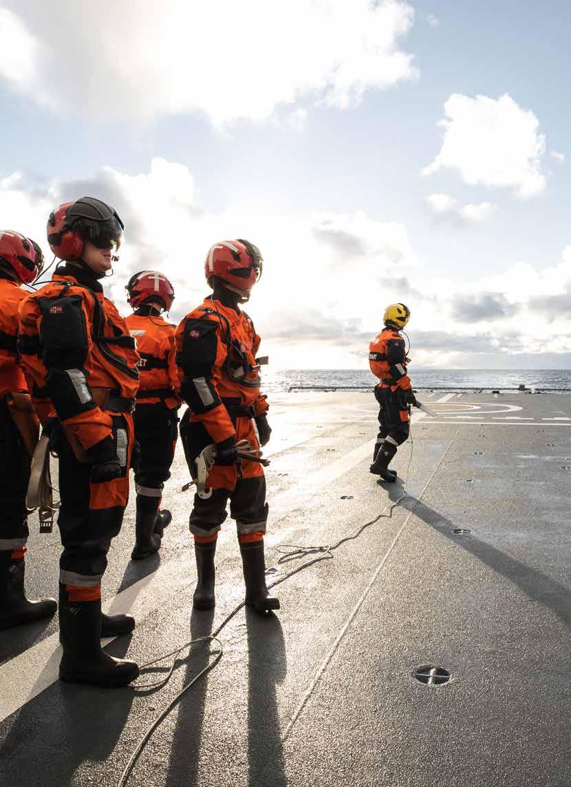 VURDERING AV FREMTIDSUTSIKTER Den militære kapasiteten til sjøs er redusert, og det er behov for å skape en bedre balanse mellom ambisjoner og ressurser for neste langtidsplan.