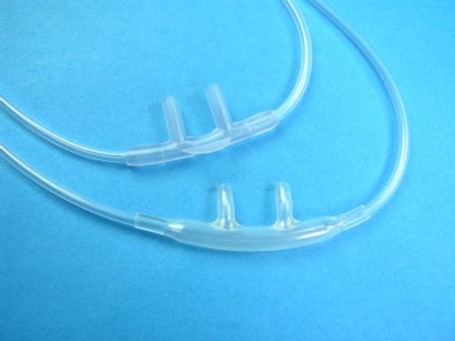 Cannula for Oxygen Therapy NO 180411 Nesebrille for Oksygenterapi Nesebrille med rette eller bøyde nesevinger og gjennomstrømning på opptil 6 l/min. Knekksikker, stjerneformet slange.