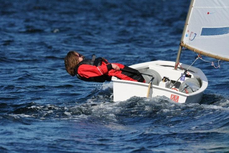 Noen har utviklet seg fra å være litt utrygge og famlende til å ha prøvd seg i regatta for første gang. Andre har bygget videre på ferdigheter fra foregående år og deltar på regattaer lokalt.