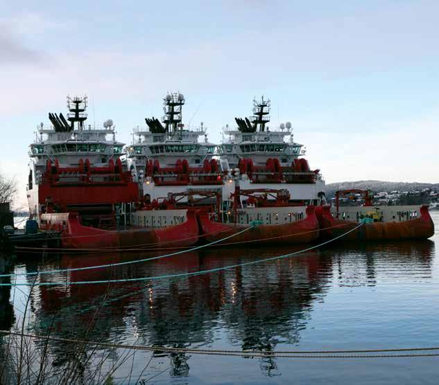 Tre båter i opplag ved Humla kaianlegg Sentralbord 70 16 34 00 Telefaks 70