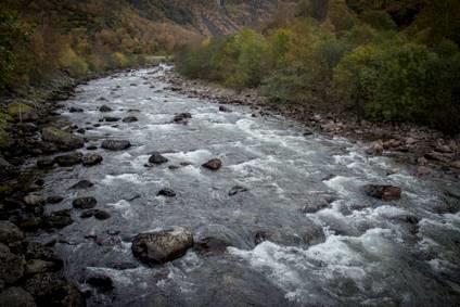 LÆRDALSELVA Lærdalselva har