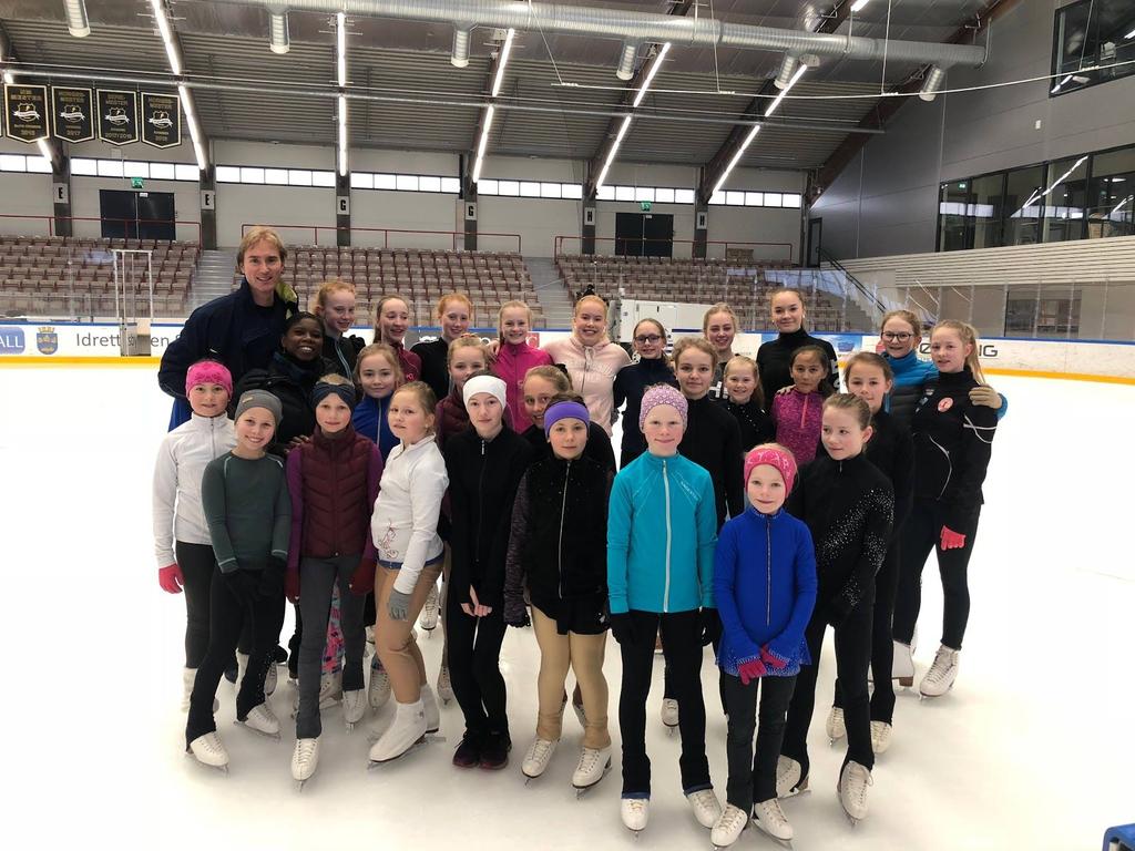 I år var oppstart av sesongen i Sørmarka arena. Vi startet opp med camp i uke 33, så kom vi gradvis på is i Stavanger ishall og Siddishallen i September.