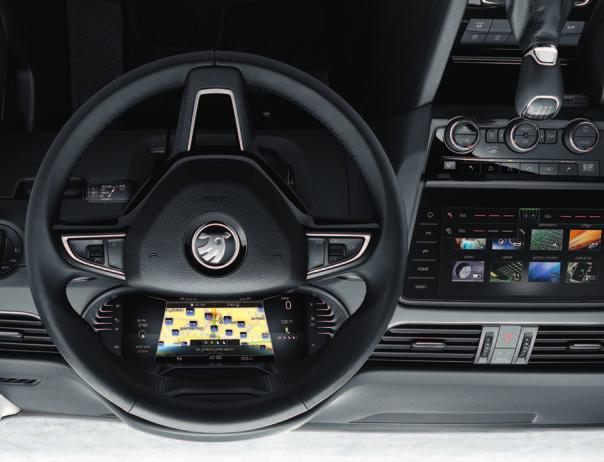Når bilen låses opp med en av nøklene, tilpasses funksjonene automatisk til førerens lagrede innstillinger.