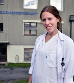 Rekruttering Helgelandssykehuset har nå en enestående anledning til å beslutte en sykehusstruktur der befolkningen på Helgeland sikres en god, faglig og bærekraftig spesialisthelsetjeneste Alle tre