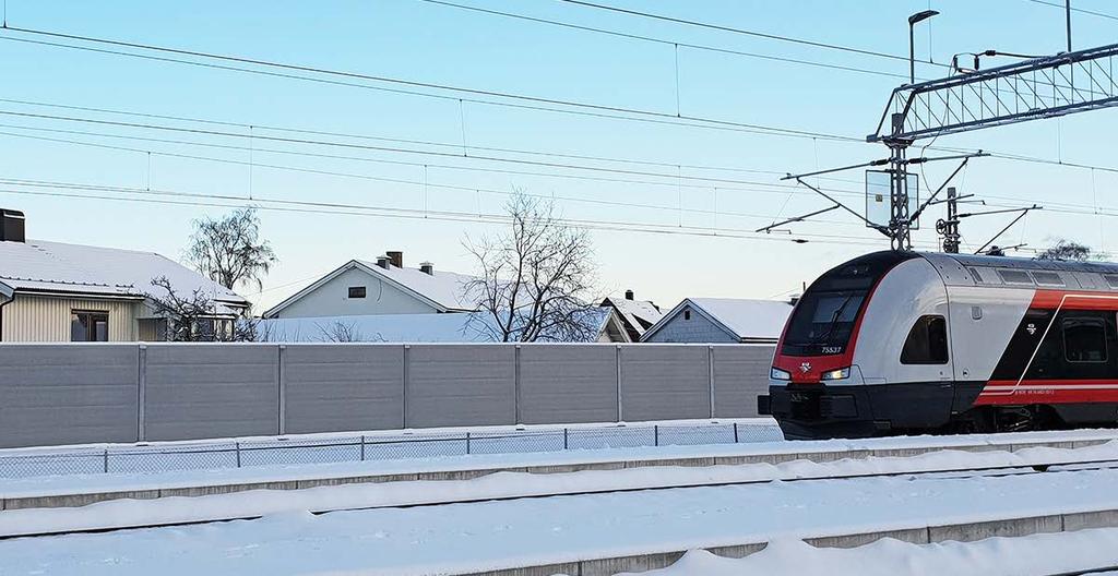 Nærhet til bebyggelse Nord for det avsatte næringsområdet ved Barkåker sør ligger det bomiljøer, idrettsanlegg, barnehage og skole. Konsekvenser knyttet til støy og lys vil utredes.