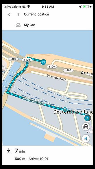 TomTom MyDrive-appen veileder deg til bilen med en gangrute. 3. Når du kommer frem til bilen, slår du på TomTom GO PREMIUM for å navigere hjem med en kjørerute.