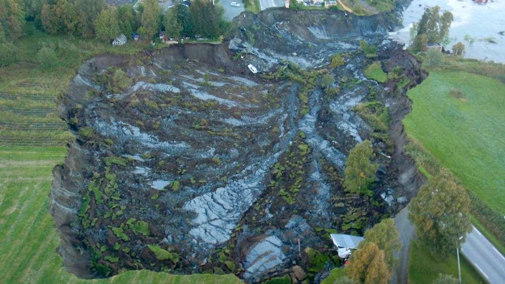 NVE TERRENGINNGREP OG FARE FOR KVIKKLEIRESKRED Fagsamling Arendal 19.