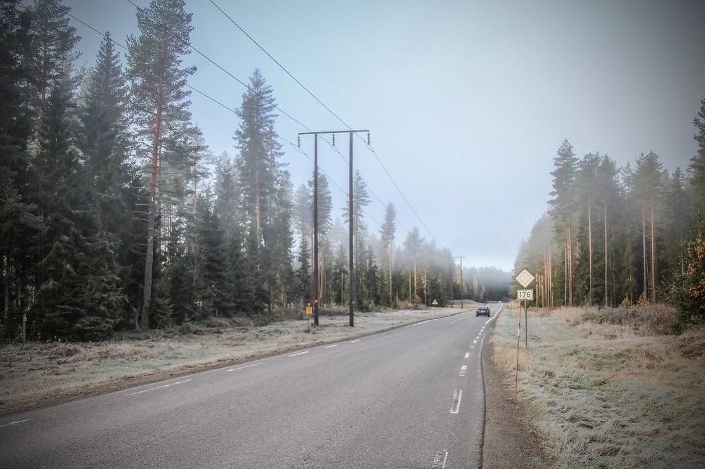 Samferdsel Et levende lokalmiljø skal ha sikker, effektiv og miljøvennlig infrastruktur Nye hovedårer for veg og bane skal i hovedsak gå utenom dyrket mark og der folk bor.