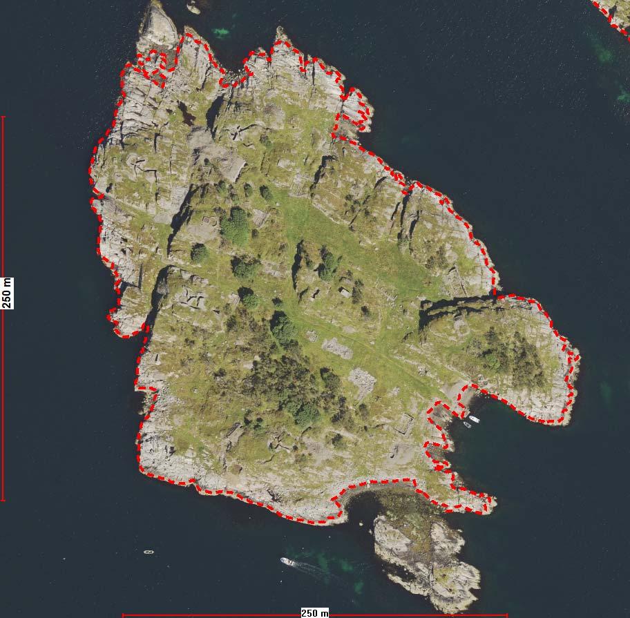 Område 2 Ytstøy Ytstøy er en liten øy nord-vest på Askøy. Øyen er valgt ut fordi den har stor kulturlandskapsverdi og fordi den inneholder en viktig naturtype.