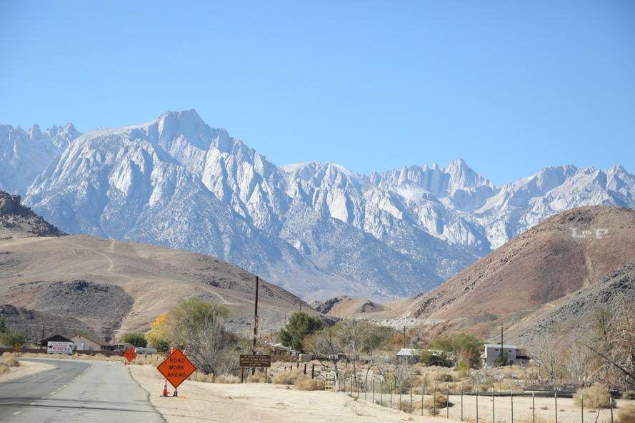 Mount Whitney Death Valley Death Valley er et område på hele 7800 km2 på grensen mellom California Death Valley og Nevada.