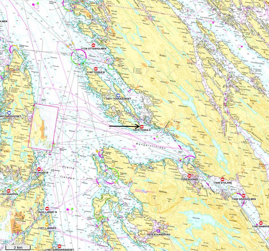 OMRÅDESKILDRING Straummålingane er utført på oppdrettslokaliteten Toska S, nord i Mangersfjorden (figur 2). Mangersfjorden munner uterskla ut i Hjeltefjorden.