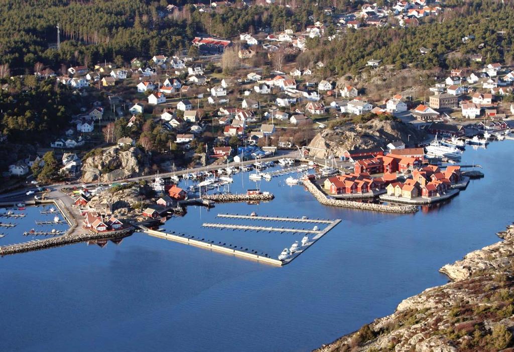 5.9 Skjærhalden Situasjonsbeskrivelse Fritidsflåten i Skjærhalden er lokalisert i 3 områder. Skjærhalden Båtforening med cirka 280 båtplasser holder til rett ved fiskemottaket.