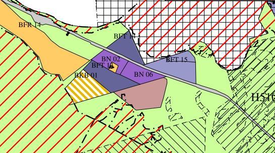 Figur 8: Kommuneplanens arealdel 2015-2027, avsetter til næringsbebyggelse (lilla), fritids- og turistformål (grått) kombinerte- anleggs- og bebyggelsesformål (gul-hvit skravur) og eksisterende