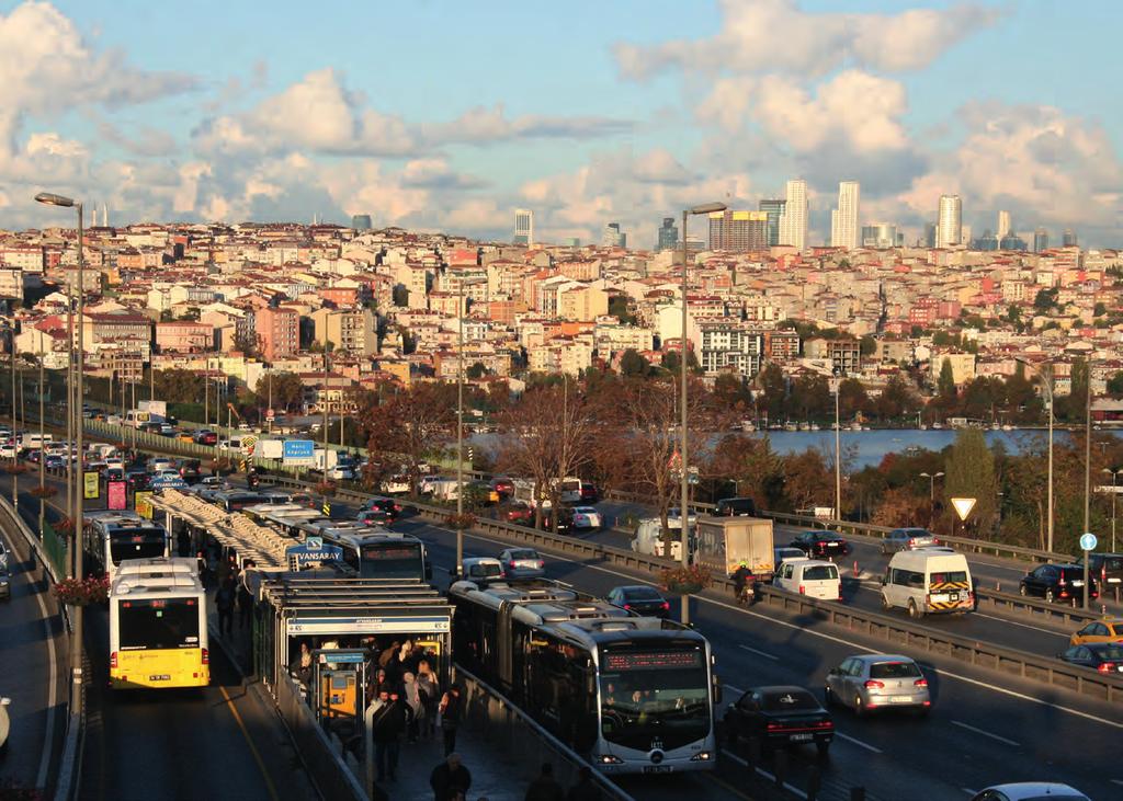halvparten av Istanbuls befolkning var gecekondu-beboere. Etterhvert ble gecekondu-områdene mer eller mindre legalisert.