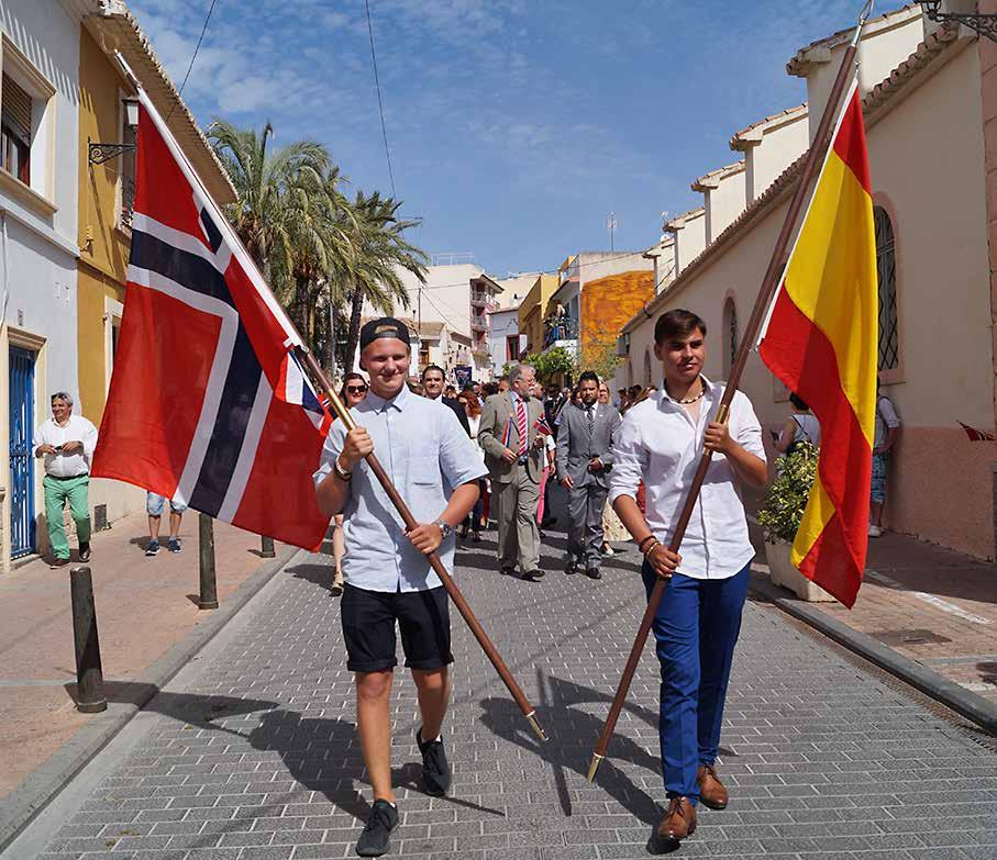 30 er det klart for aktiviteter og underholdning på idrettsplassen. Der vil det bli innslag av sang, dans, hoppeslott og tradisjonelle aktiviteter for barna.