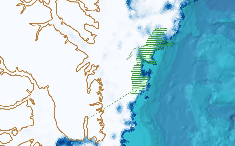 Figur 4. Flyfototransekter 27. mars. To survey fra sør mot nord med 2 nm mellom transektene. Iskonsentrasjon samme dag er indikert i fargeskala fra blå (lav) til hvit (høy).