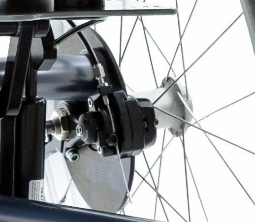 BREMSER Spider er utstyrt med en integrert Shimano skivebrems som kan brukes til å bremse ned fart, for eksempel i nedoverbakker, og den kan benyttes som en parkeringsbrems.