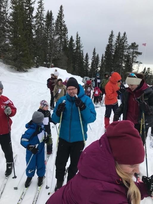 Langrenn Geir Willumsen deltok i bedriftslangrenn fra jan april 2018. Han gjennomførte klart krav over 10 ganger for 9 trim og 1 konkurranser på 10,5 poeng.