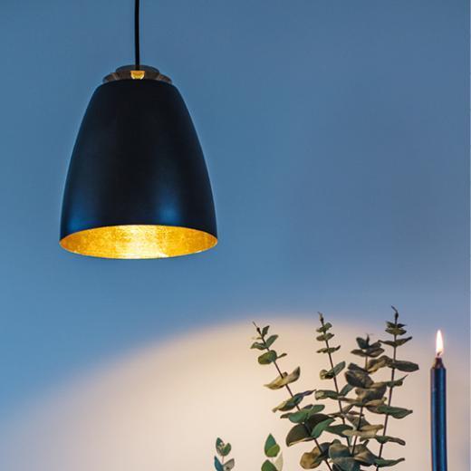 BELYSNING -interiør Bell Taklampe med dypt montert lyskilde som gir et behagelig lys uten blending. Leveres med baldakin.