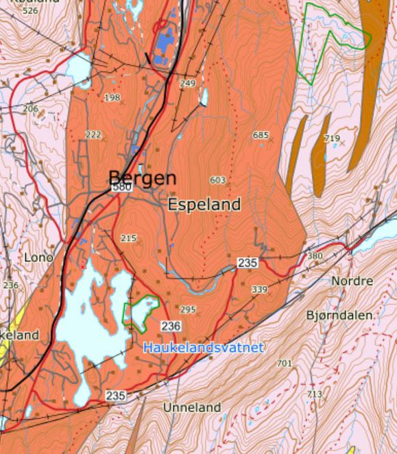 Området tilhører boreonemoral vegetasjonssone (kjølige somre) og sterkt oseanisk vegetasjonsseksjon, humid underseksjon O3h (milde vintre og høy luftfuktighet) (Moen 1998).