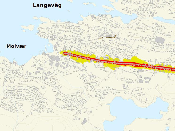 Geilneset og Molværstranda med tilliggande landbruksareal utgjer eit større grøntområde i planområdet. I kommunedelplan for idrett og friluftsliv ligg området innanfor Molvær park.