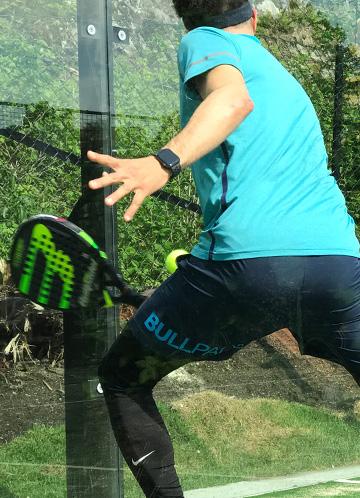 Installasjonen er gjennomført i samarbeid med Adidas Padel og