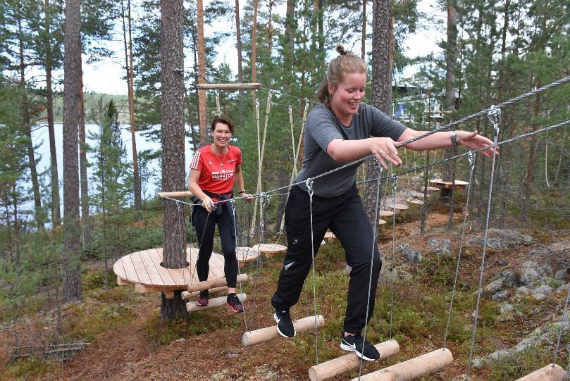 premier samt servering av mat eller drikke Passer for grupper, ta kontakt for pristilbud på arrangement i lavoen eller barområdet samt menyforslag.