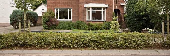 van Veldhoven op korte afstand van bossen en landerijen. Tevens achter in de tuin met eigen ingang een ruim kantoorpand. Ook te gebruiken als aanleunwoning, B & B ed. De woning biedt o.a. vele authentieke elementen, een grote leefruimte, 5 slaapkamers, inpandige garage en een veranda.