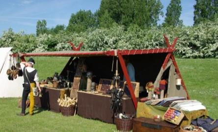 1100-1400 Vi inviterer til vår årlige markedsdag med stands, utendørs kafé, bålkos og trekkspillmusikk.