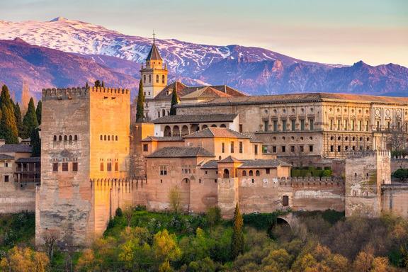 Granada- Her ligger fantastiske Alhambra.