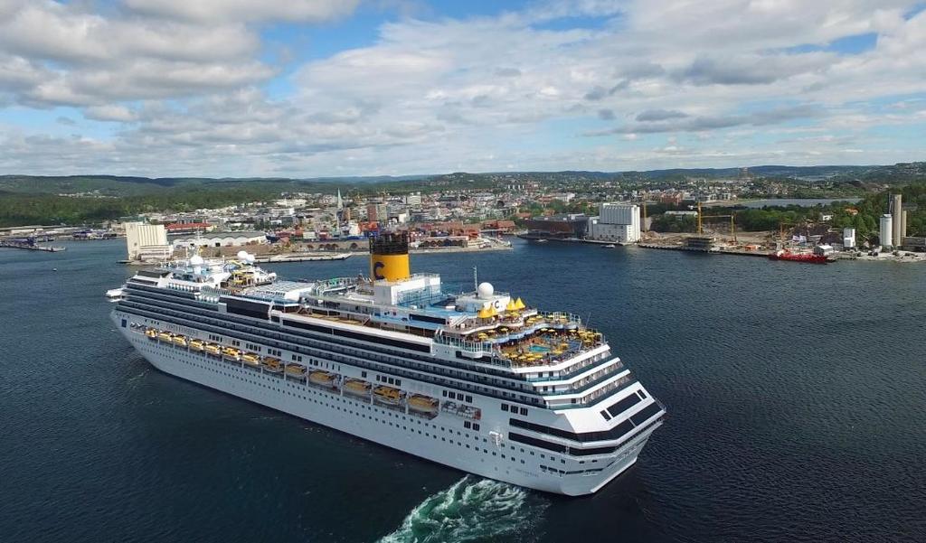16 Cruiseskip på vei til kai i Kristiansand 80 Antall anløp 70 60 50 40 30 20 10 0 2018 2017