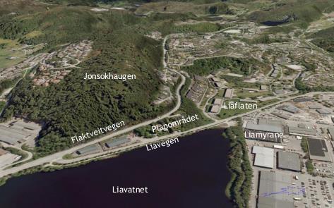 Planområdet ligger mellom Liavegen og Flaktveitvegen ca. 2,5 kilometer nord-øst for Åsane lokalsenter.
