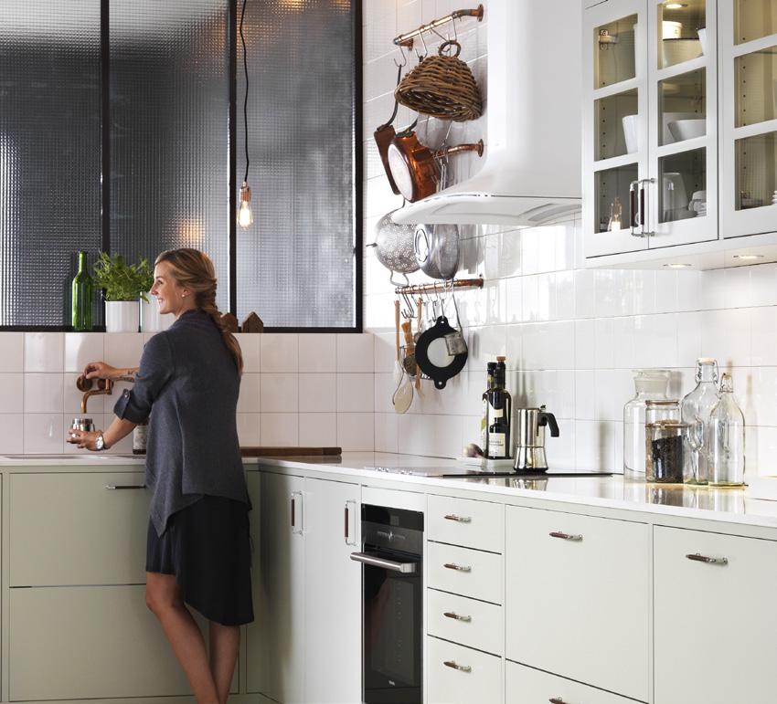 50 HVITEVARER Ventilatorer EICO. En kjøkkenventilator kan heve hele kjøkkenopplevelsen og fremheve din personlighet.