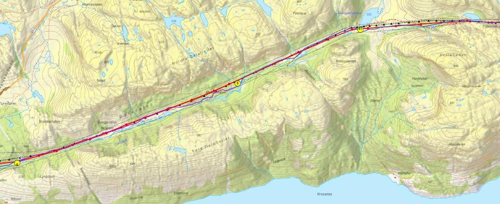 Side 125 Molteklatten (neste figur) søker de om å bygge ny, permanent vei (blå strek), i tillegg til noen nye, mindre stikkveier inn til traseene, avhengig av trasévalg.