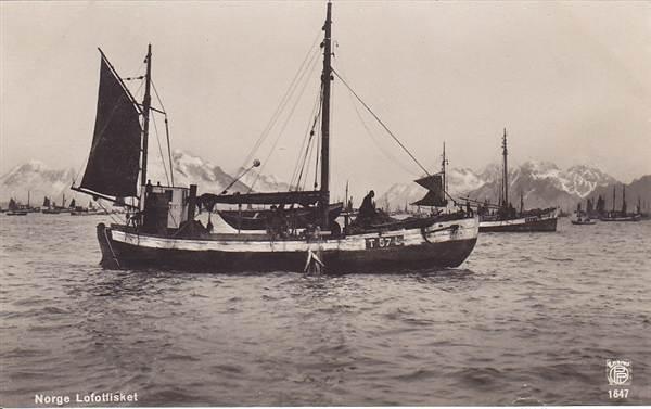 1890 åra 1903: Første skip