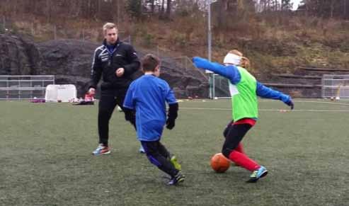 70 Coerver Development Weekend April 25-27. april arrangerte vi sammen med Coerver Coaching, fotballcampen Coerver Development Weekend (CDW) for jenter og gutter i alderen 6 14 år. Dette var den 14.