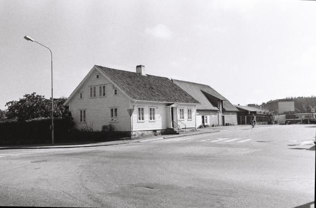 Det har ikke skjedd ytre endringer her siden 2002, men senterets framtid er nå blitt en del av det offentlige ordskiftet.