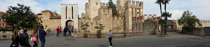 Er det sant det du ser, eller er festningen bare en kulisse for å trekke til seg turister? Festningen i Sirmione er sann.