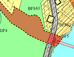 For arealet, som tidligere var avsatt til kjøreveg E18/E39, står Kvinesdal kommune oppført som grunneier i matrikkelen (vist med rødt), jf. utsnitt under.