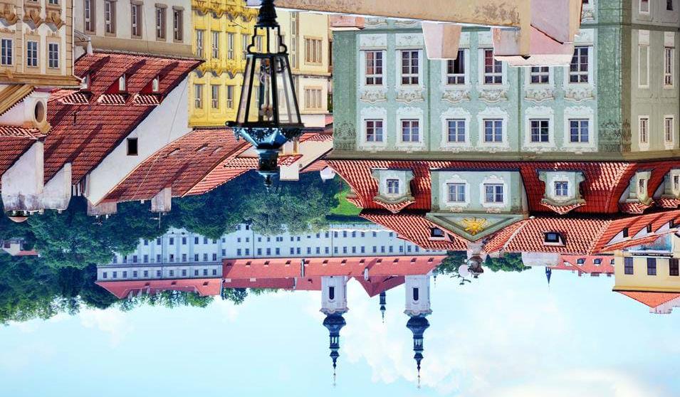 Se frem til imponerende arkitektur - Firmareiser til Praha I Praha har dere også muligheten til å velge en stille og rolig sightseeing, hvor dere seiler på Moldau og ser Praha fra sjøsiden.