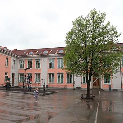 Oslo kommune Utdanningsetaten Ullevål minoslo.no Skolens profil Skolens profil Ullevål ligger i Ullevål Hageby i Nordre Aker bydel, men bydelen Sankt Hanshaugen hører og til nærområdet.