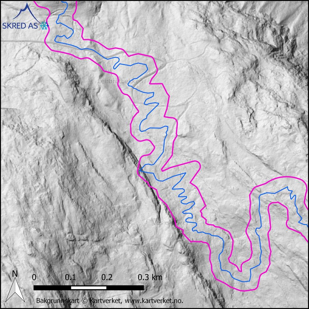 Figur 7: Skyggekart over område 2 (stiplet). Stien strekker seg parallelt med en lang fjellskjæring.