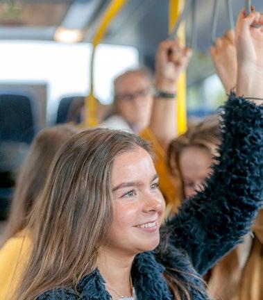 Skolekort Ved skolestart vil de fleste elevene i videregående skoler motta et skolekort som brukes som skolebevis, lånekort på skolebiblioteket og som busskort.