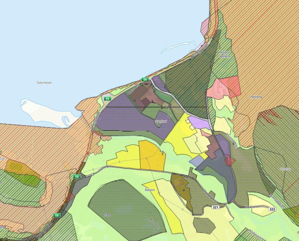 Figur 3. Utklipp viser gjeldende reguleringsplaner og plangrense for områdeplan (rød strippet linje).