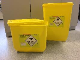 Problemavfall Hva med eppendorf- eller PCR-rør med innhold? Dersom det bare er rester av kjemikalier gule avfallsbeholdere Mer enn rester av f.
